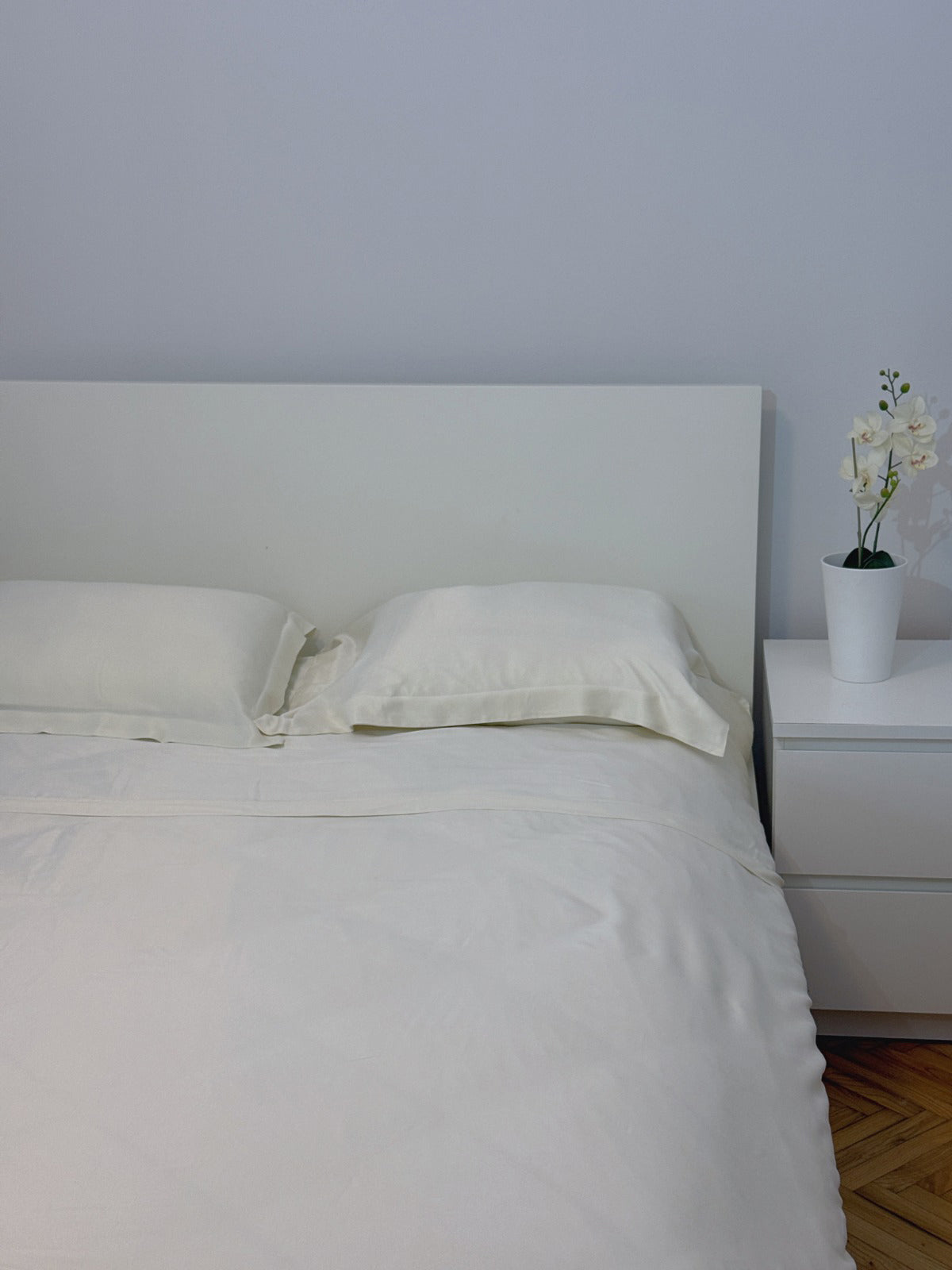 The Signature  Vegan Silk® Kırık Beyaz Nevresim Takımı