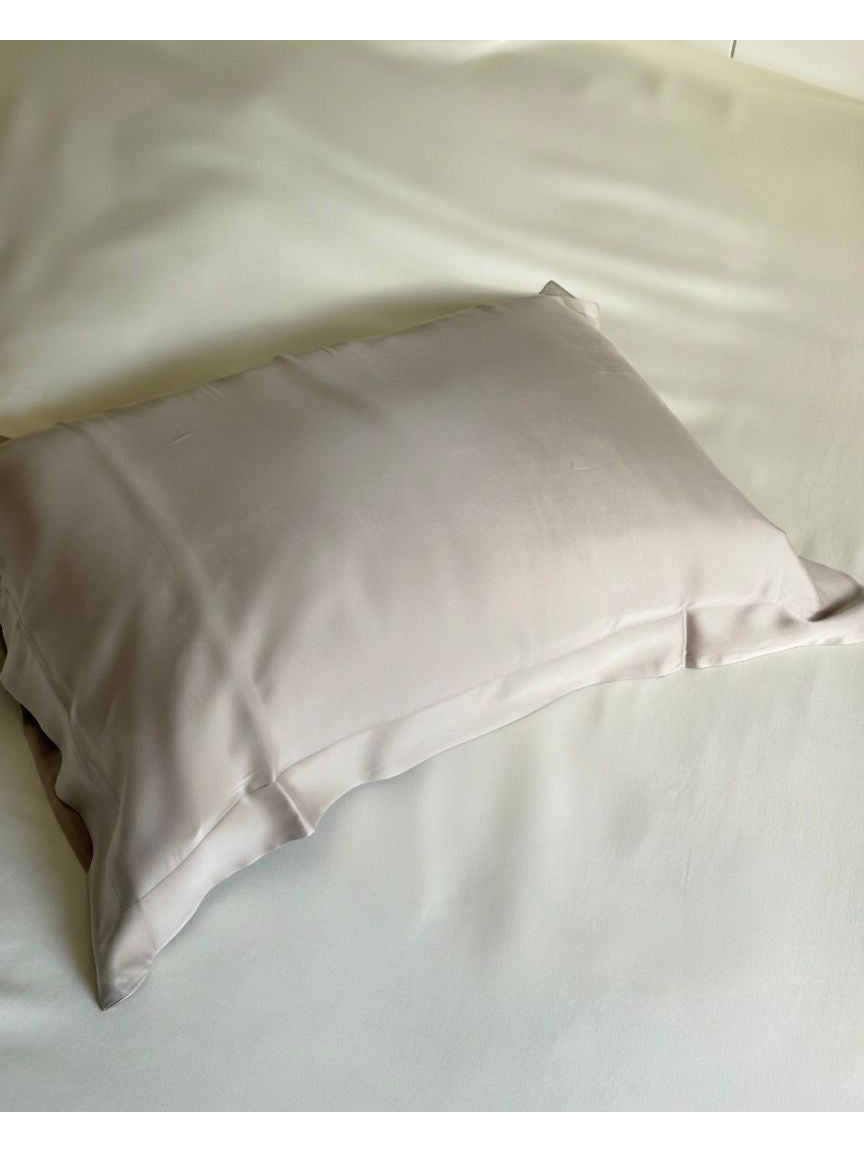 Cloud Vegan Silk® Pink Pillowcase with Ears