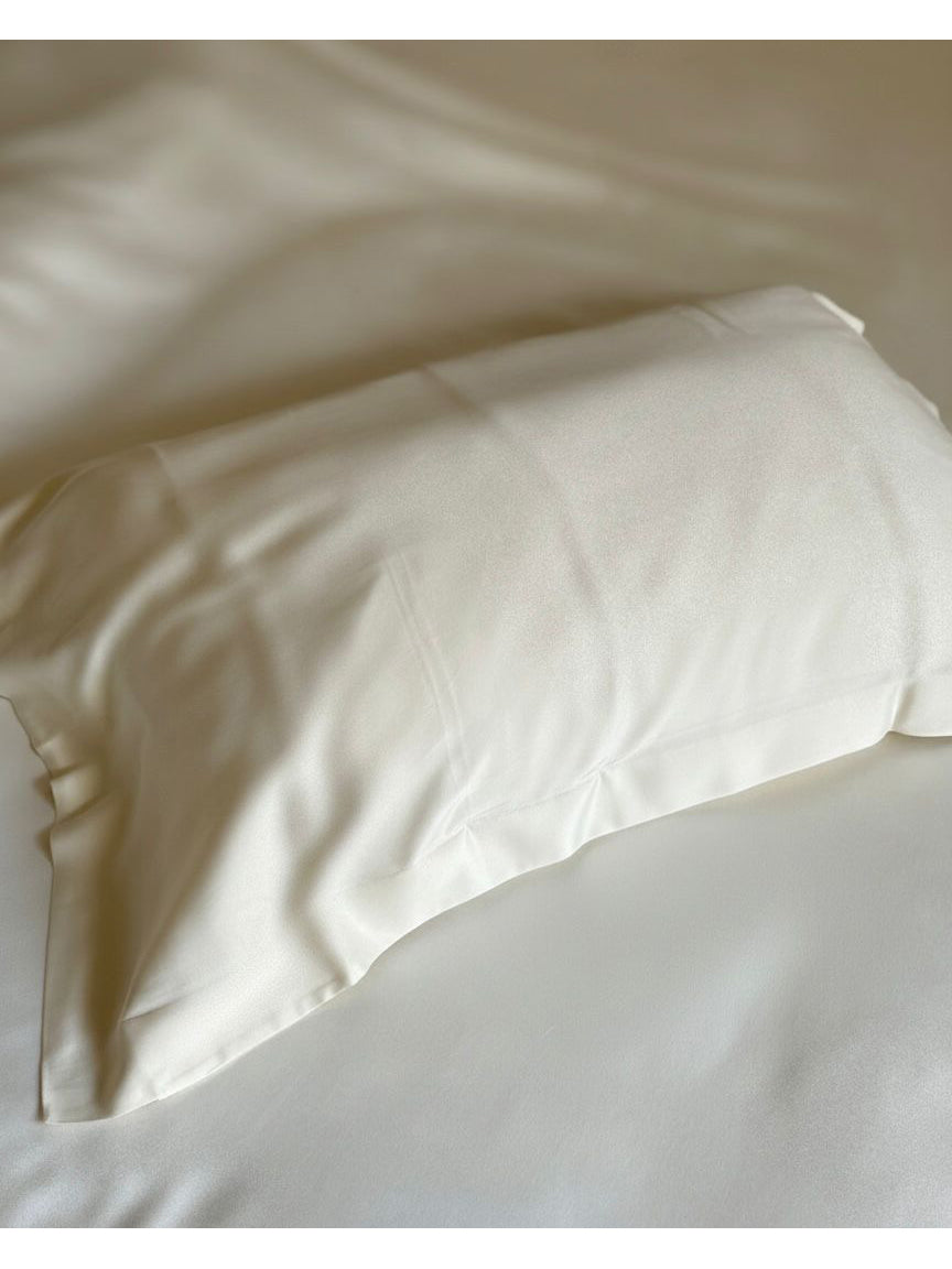 Cloud Kulaklı Yastık Kılıfı