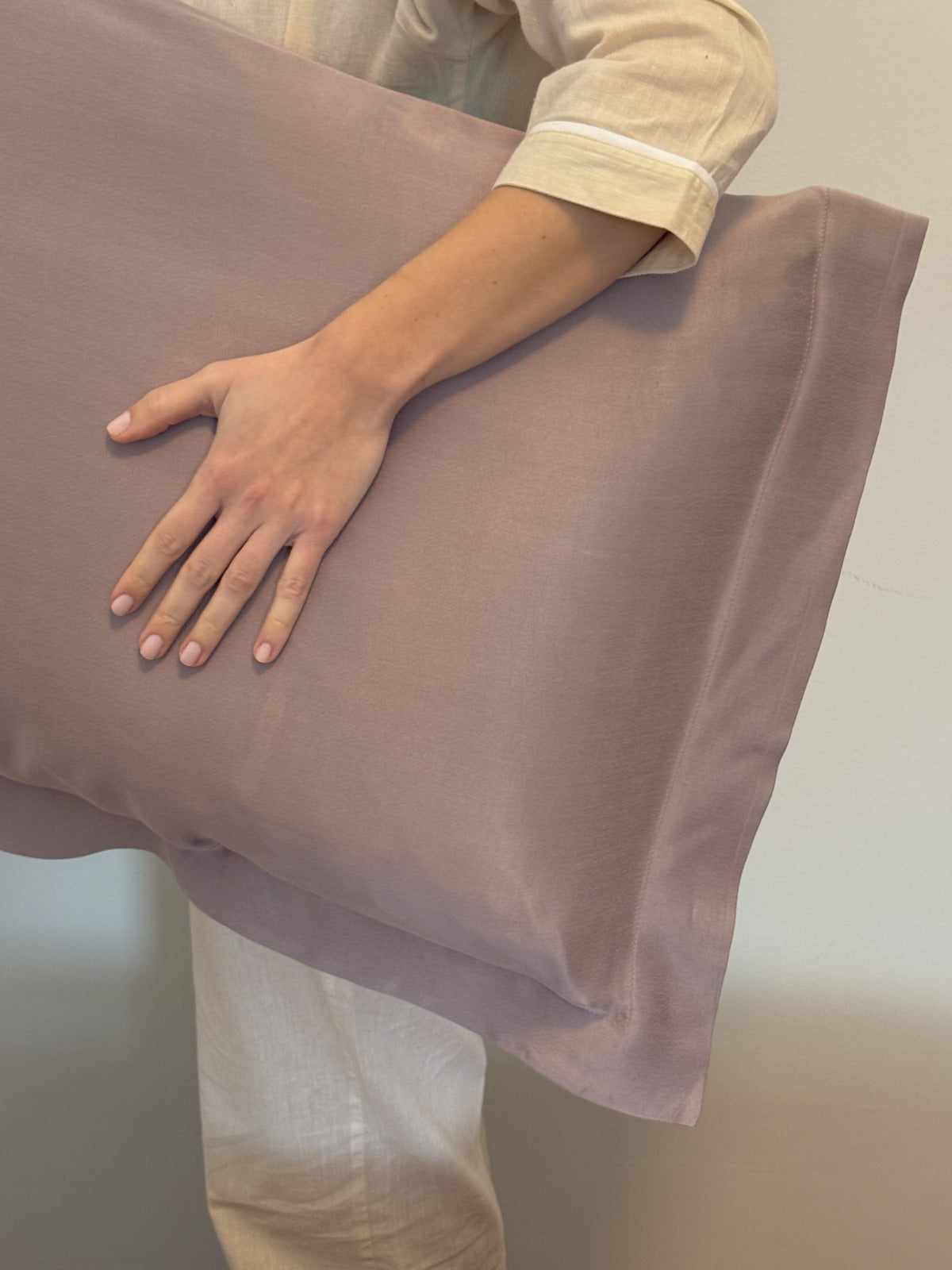 The Signature Pembe Vegan Silk® Nevresim Takımı