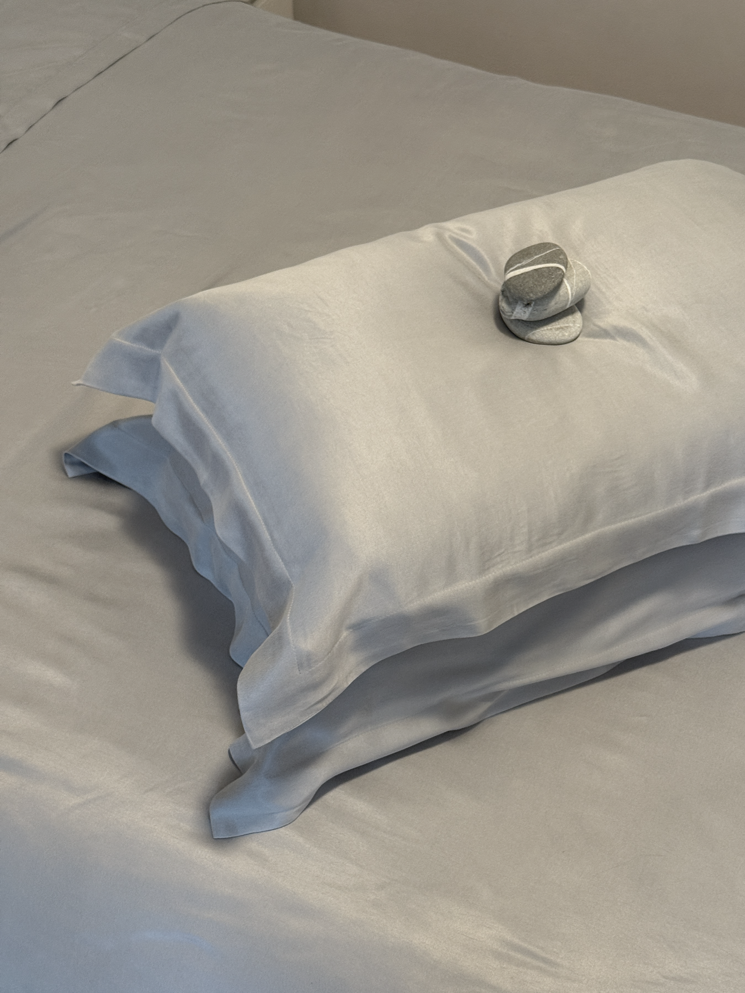 The Signature Gümüş Vegan Silk®  Nevresim Takımı